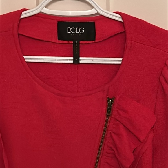 BCBG Paris red ruffle zip front sweater/jacket, size M - Picture 3 of 6